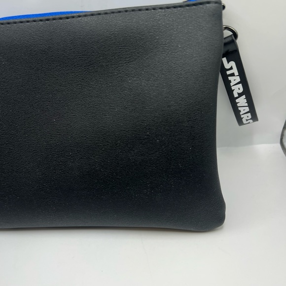 Star Wars x United Airlines Collaboration Pouch With Dental Kit And Earplugs New - Picture 5 of 9